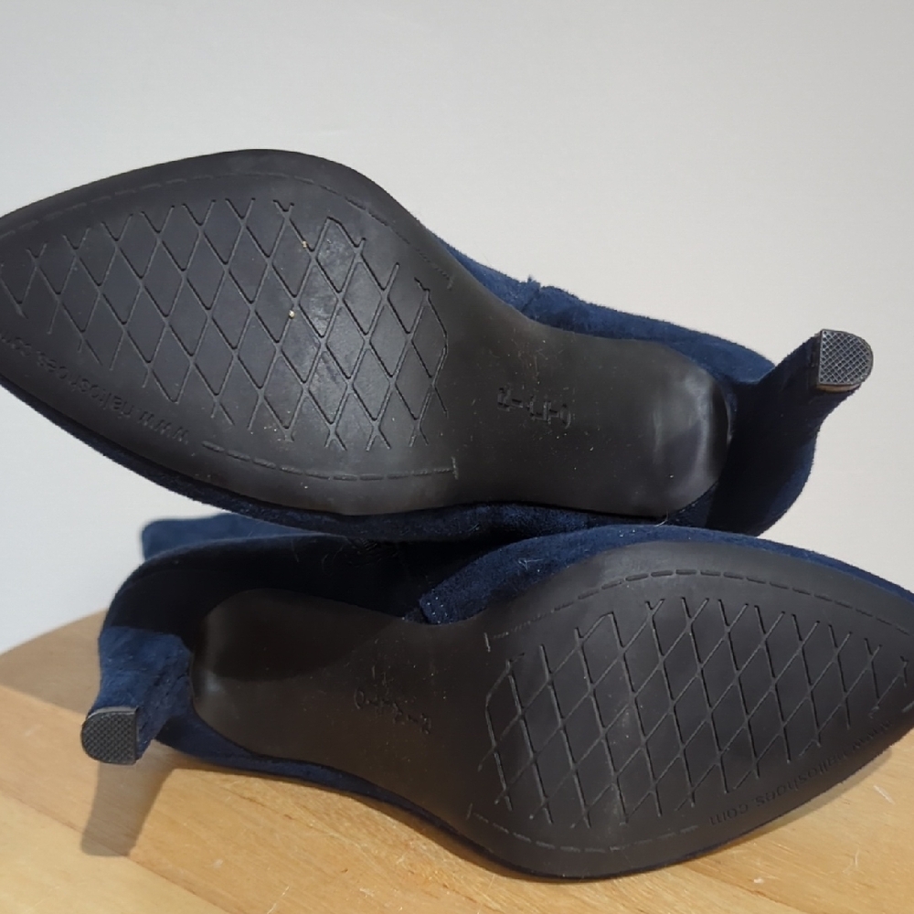 Riakto Navy Blue Buttoned Heeled Boots - Picture 3 of 6